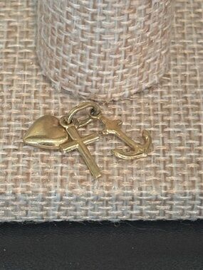 Vintage 14K Yellow Gold Faith Hope Charity Charm Pendant - Made in Italy